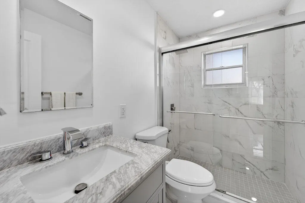 Fully remodeled bathroom