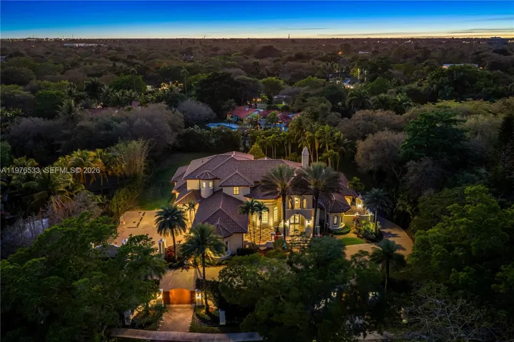 Beautiful landscape lighting that creates a stunning ambiance at sundown