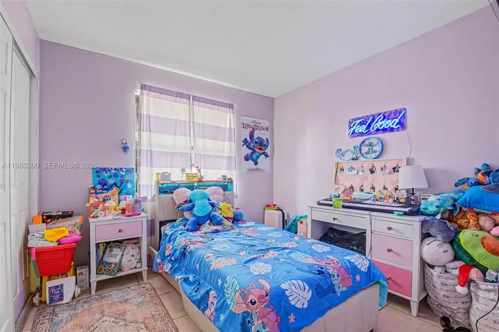 2nd bedroom