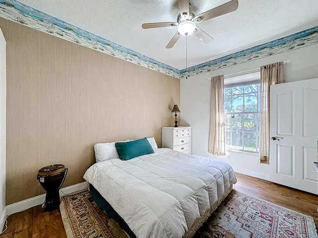 2342 SE Grand Drive-34