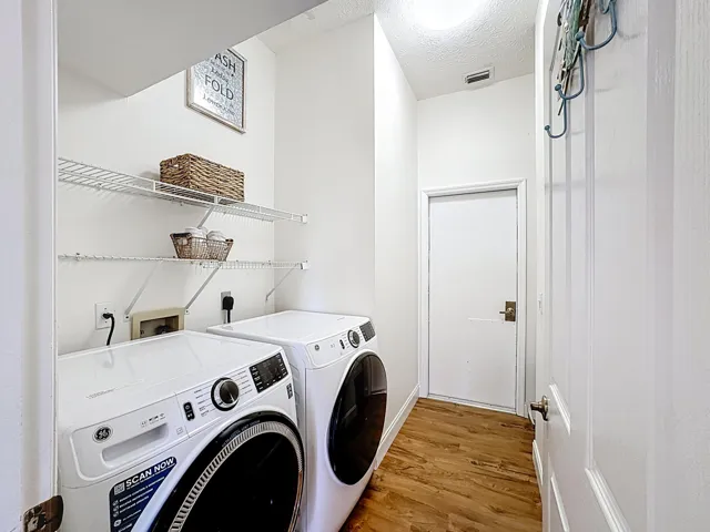2342 SE Grand Drive-53