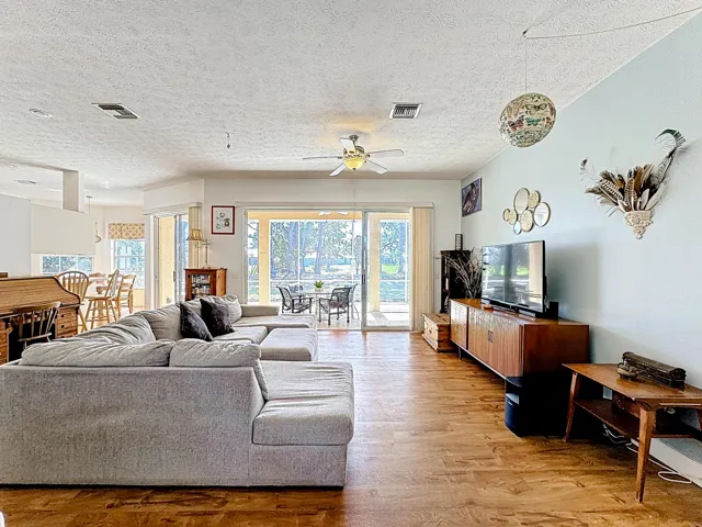 2342 SE Grand Drive-14