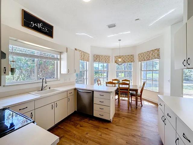2342 SE Grand Drive-30