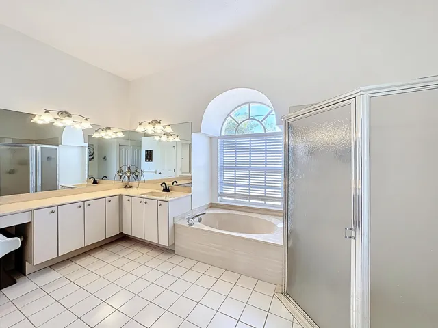 2342 SE Grand Drive-44