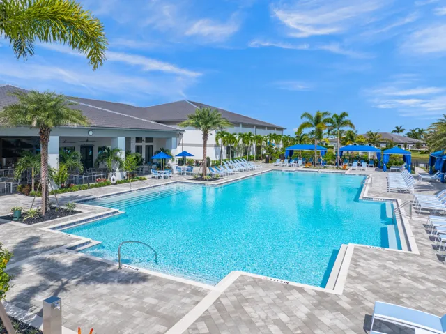 VWR Social Club Drone BE Pool 2 (1)