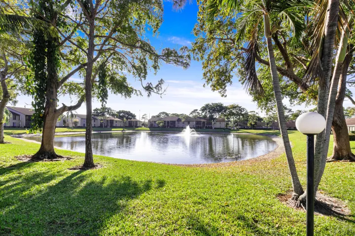 Exterior Lake