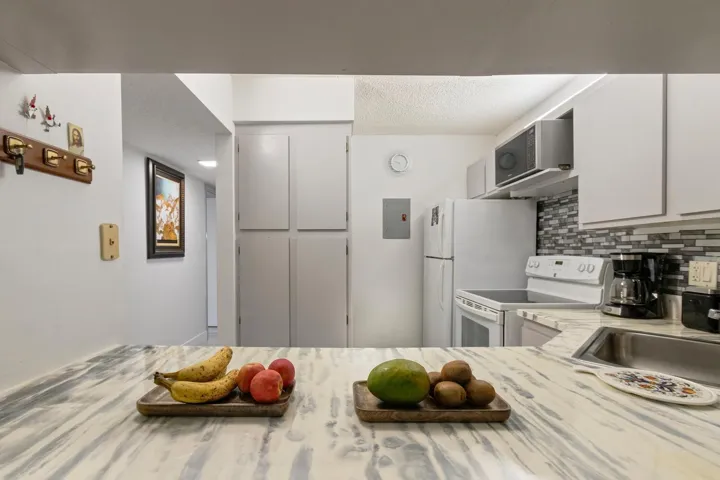 Kitchen 3