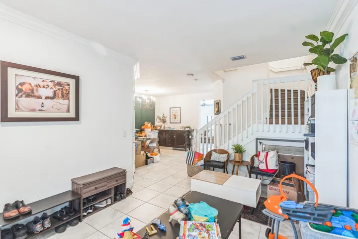 230_NE_208th_Terrace_North_Miami_Beach_F