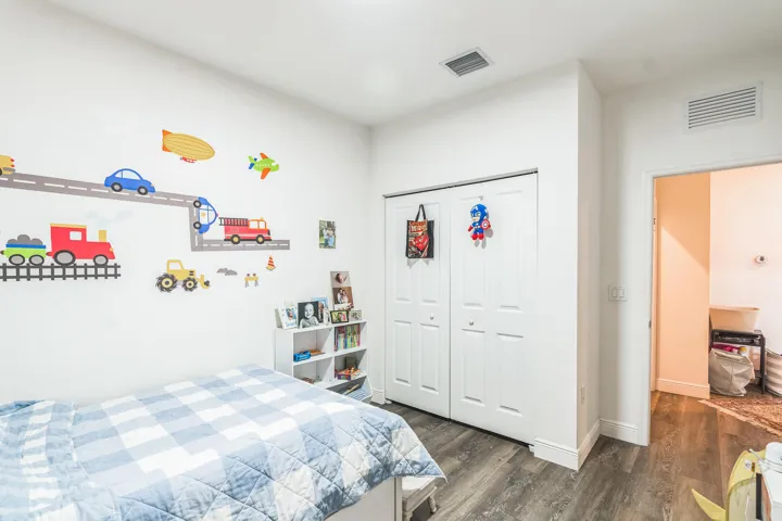 230_NE_208th_Terrace_North_Miami_Beach_F