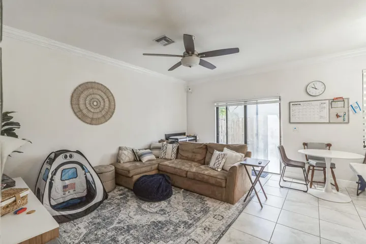 230_NE_208th_Terrace_North_Miami_Beach_F