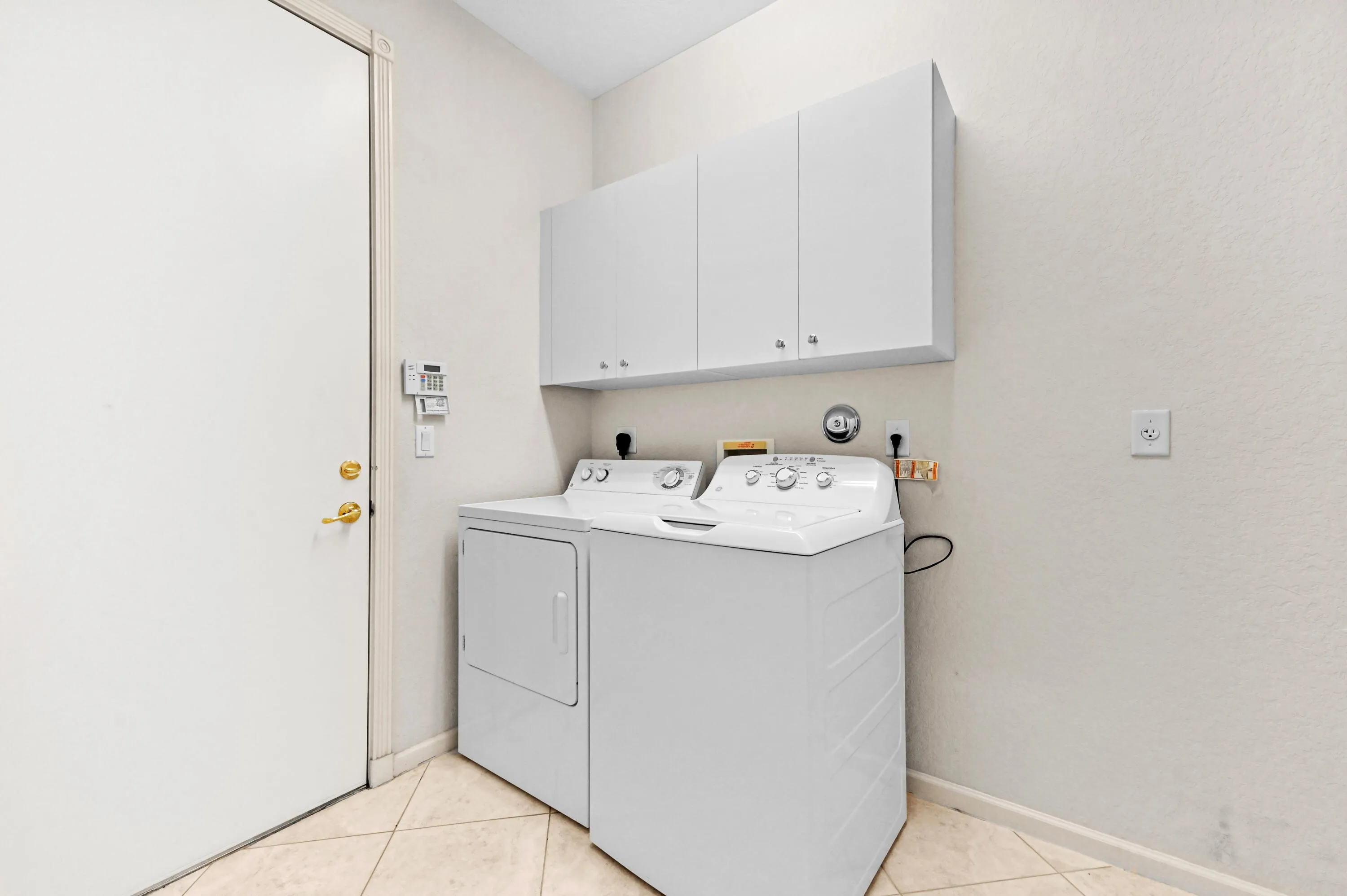 07 washroom 01