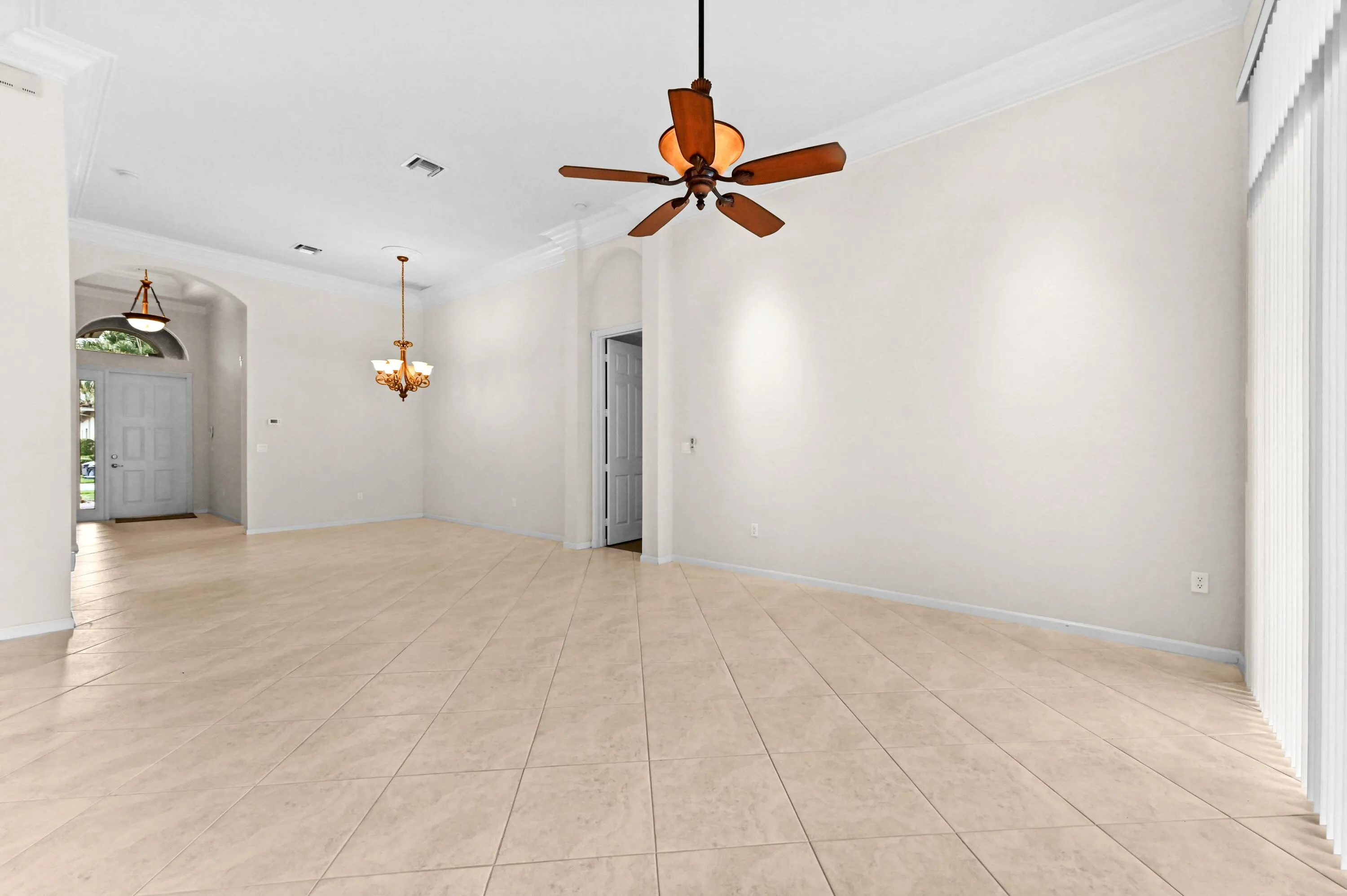 19 Living Room 02