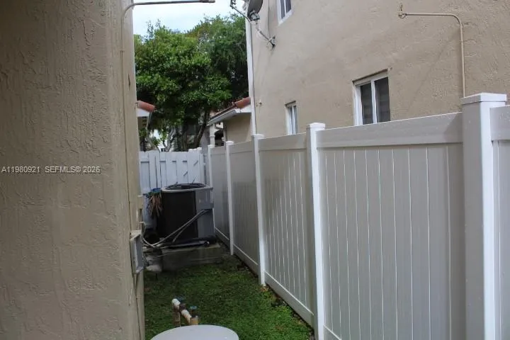Photo 37