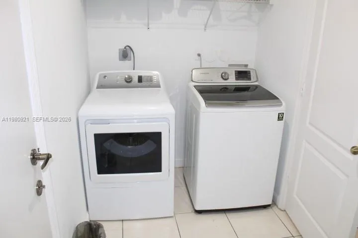 Photo 34
