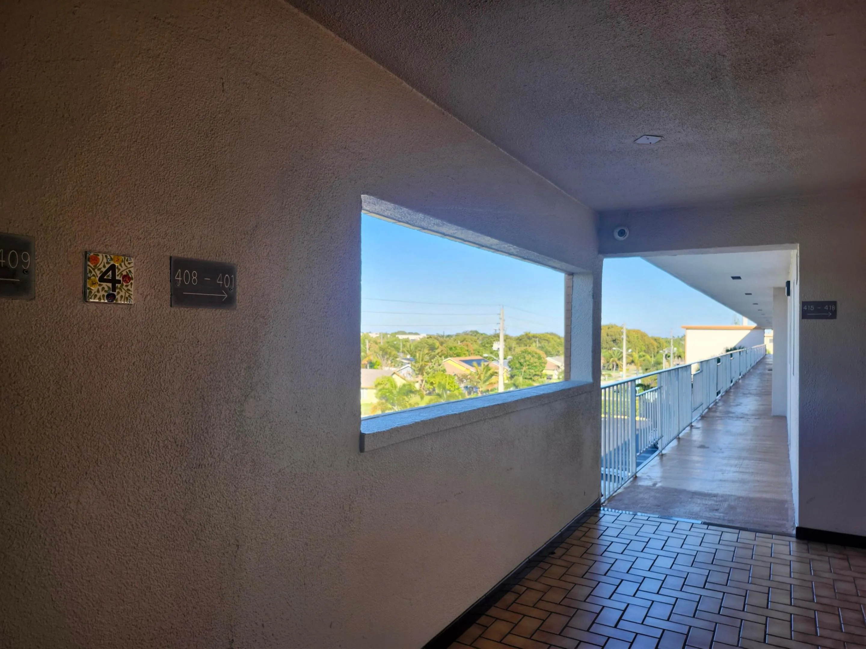 4th floor Lobby