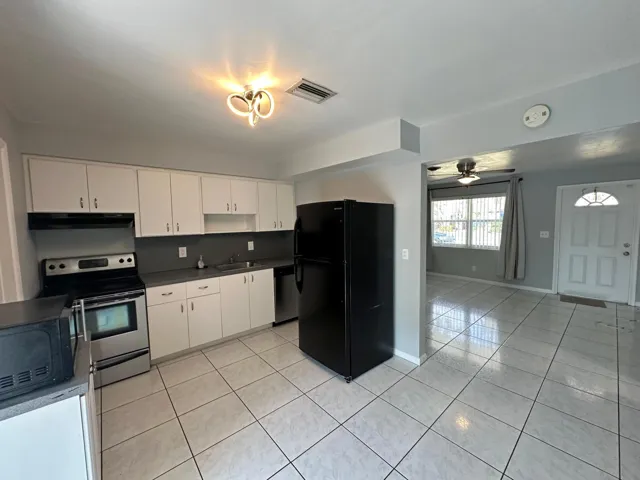 eat in kitchen