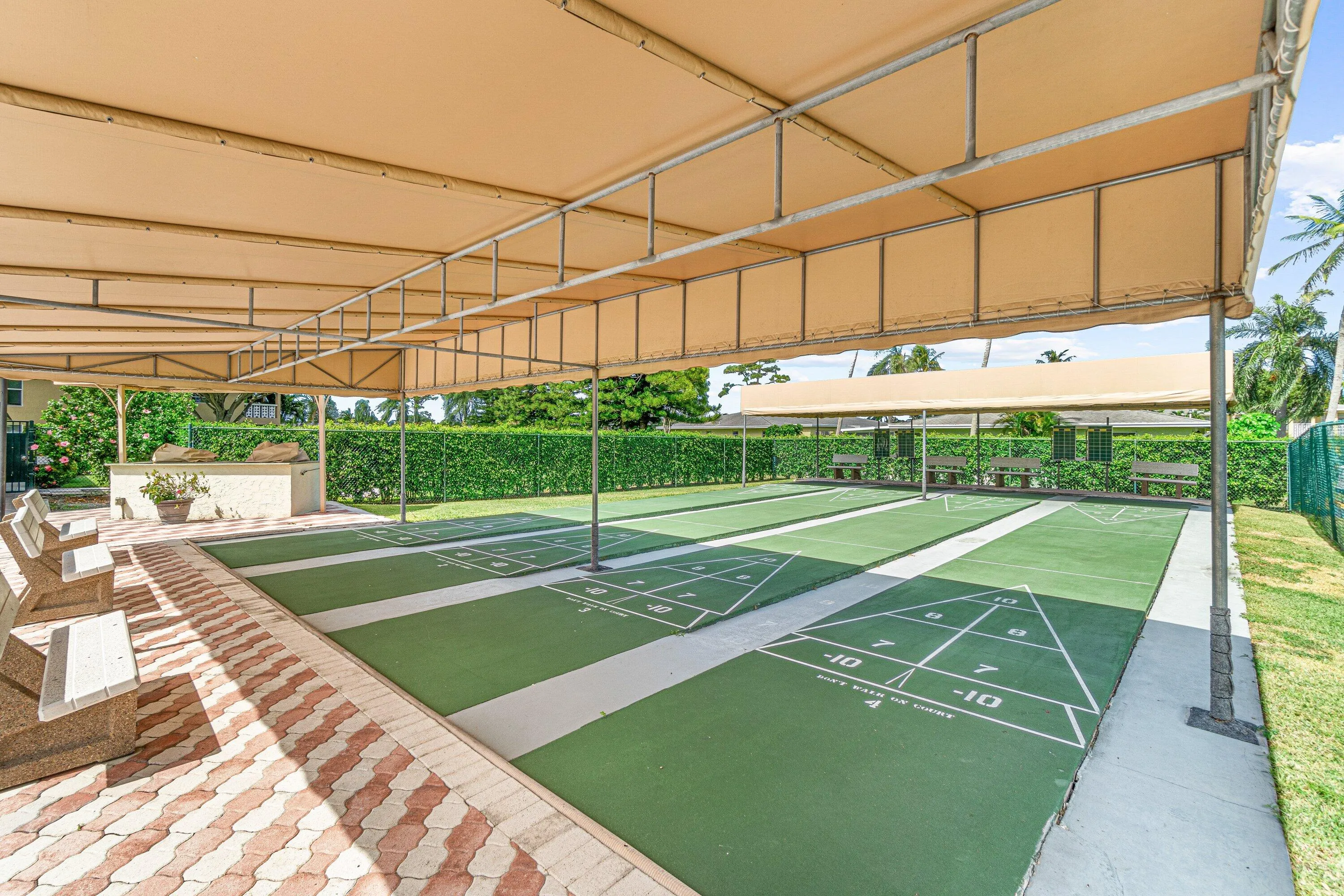 4.ShuffleBoards.033-1020SilkOakTerrace-1
