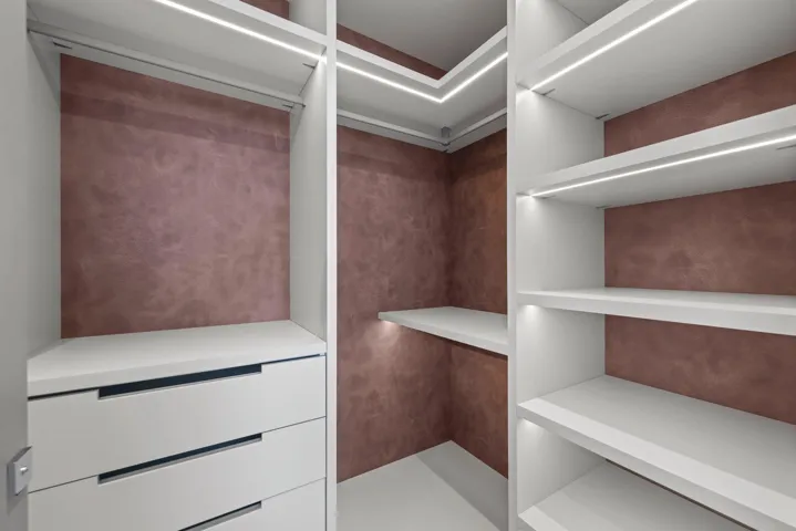 2nd Bedroom Closet