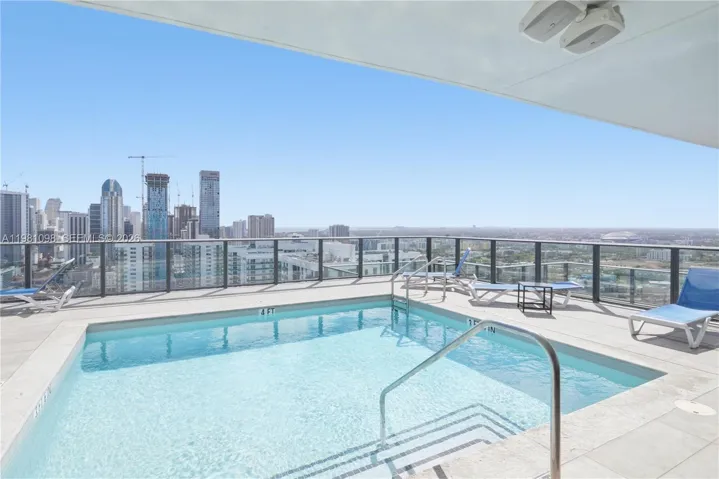 Photo 70