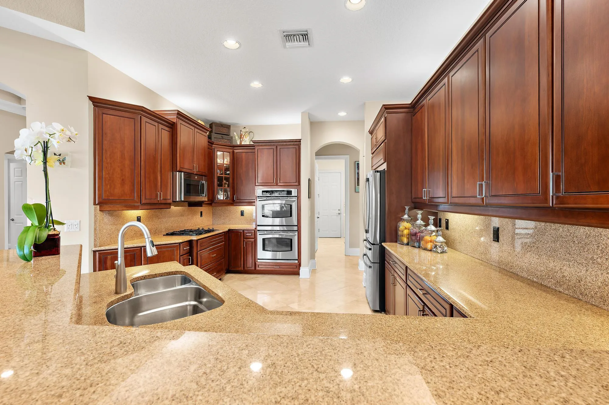 7011 Isla Vista Drive