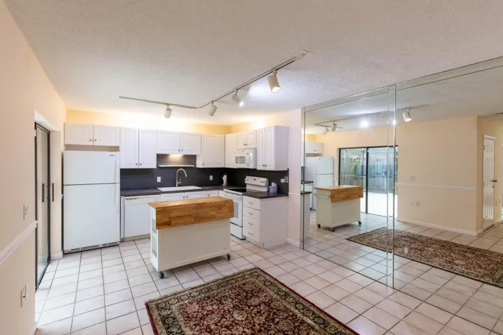 KITCHEN/DINING !! PLENTY OF ROOM FOR A LARGE DINING ROOM TABLE