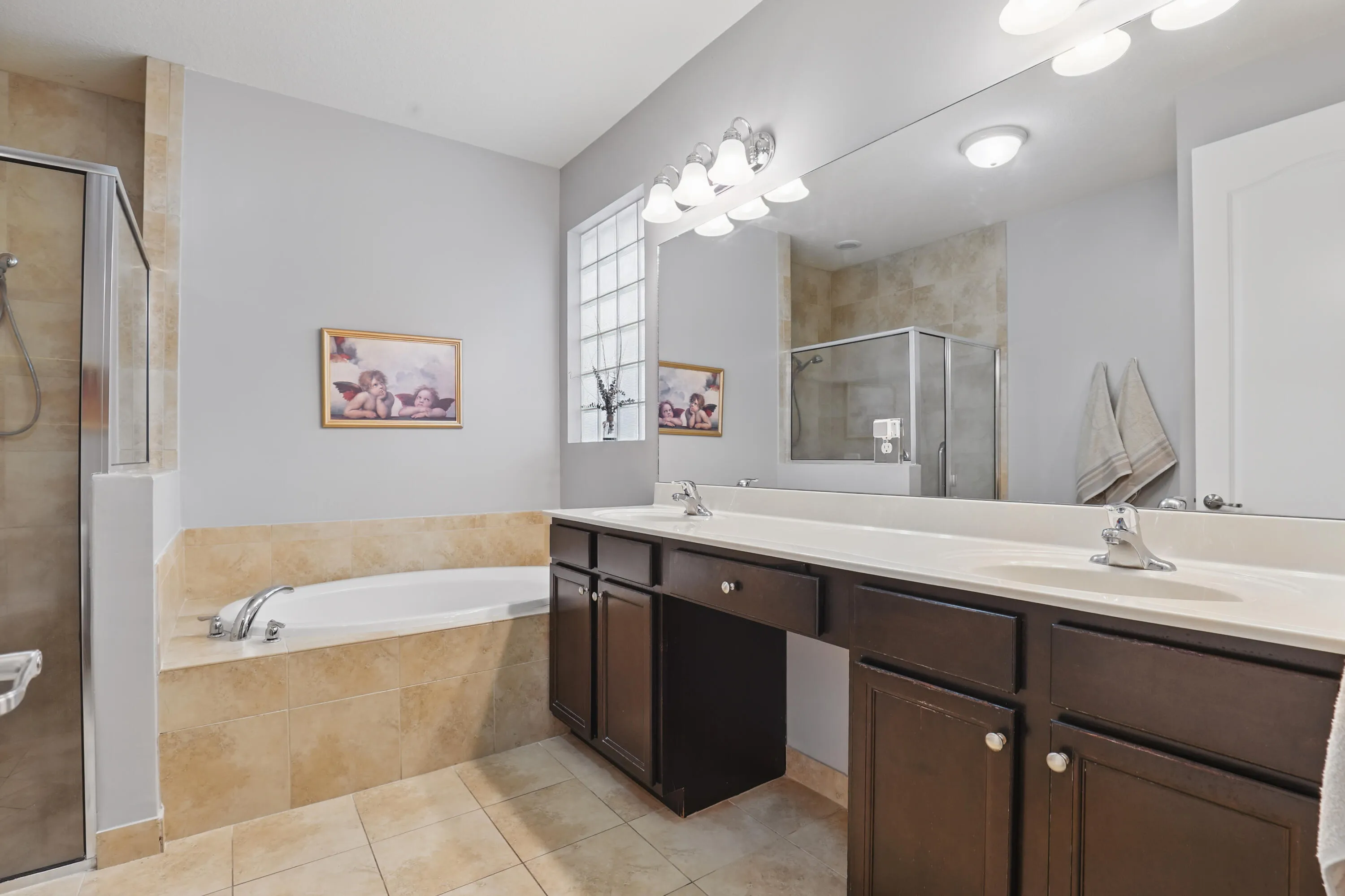 Roman tub, seperate shower and dual sinks