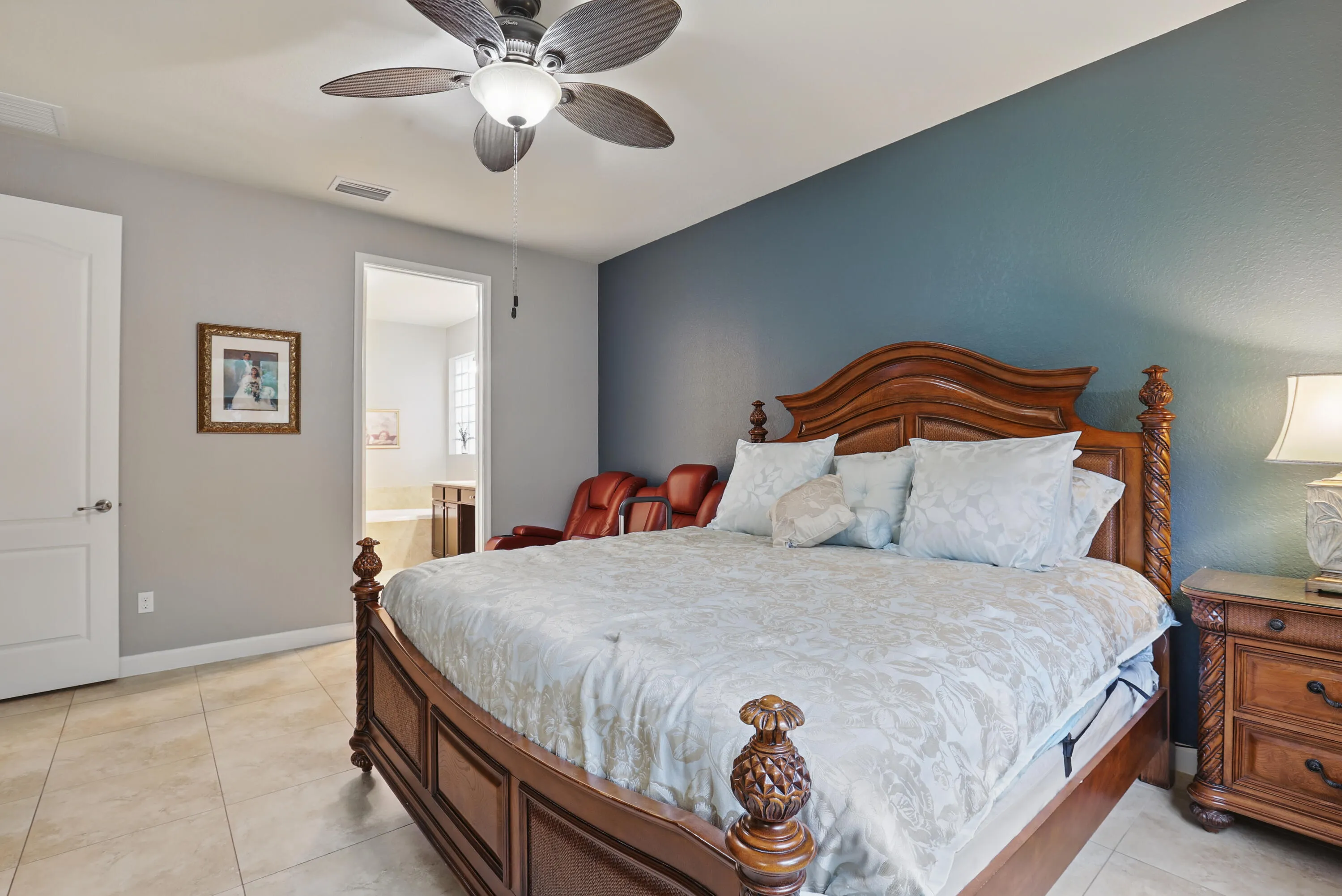 Spacious owner's suite