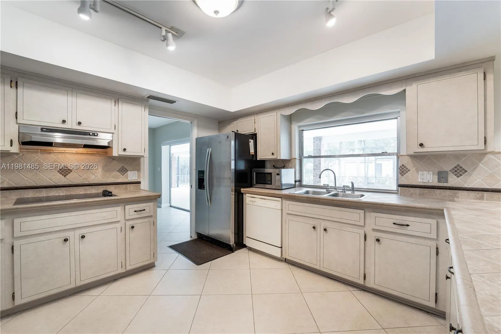 Property photo 76