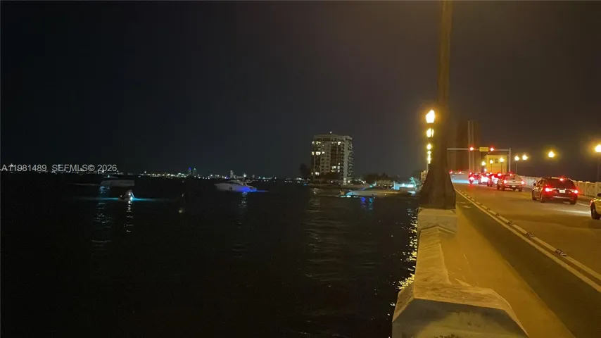 Bridge;Ideal for walking or cycling to South Beach.