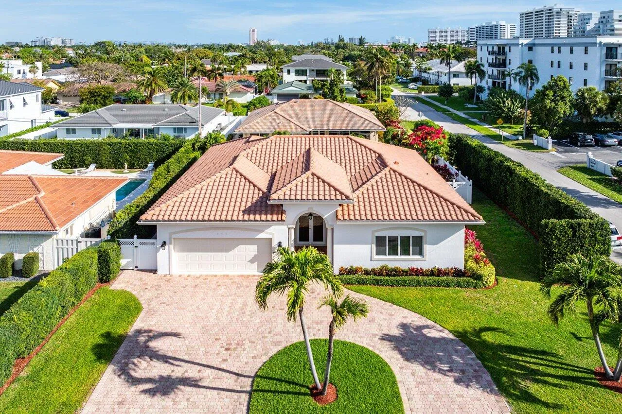033-899GranadaDrive-BocaRaton-FL-33432-S