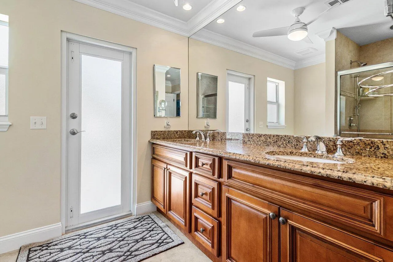 019-899GranadaDrive-BocaRaton-FL-33432-S