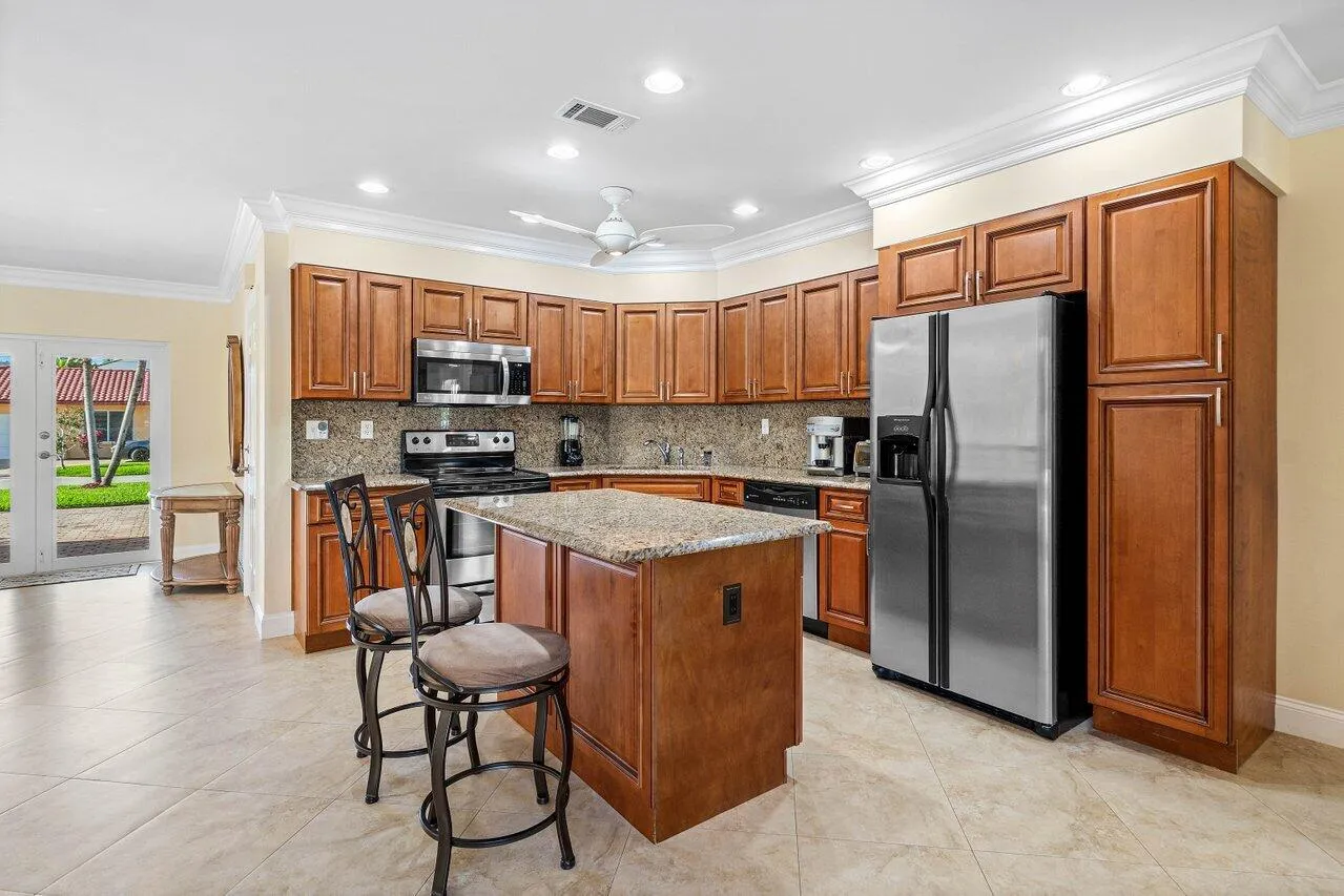 014-899GranadaDrive-BocaRaton-FL-33432-S
