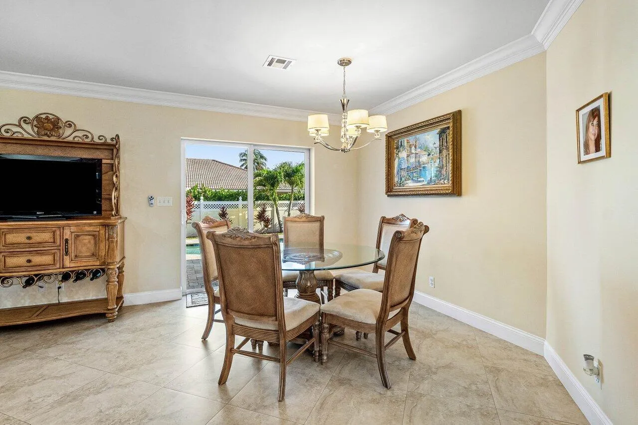 011-899GranadaDrive-BocaRaton-FL-33432-S
