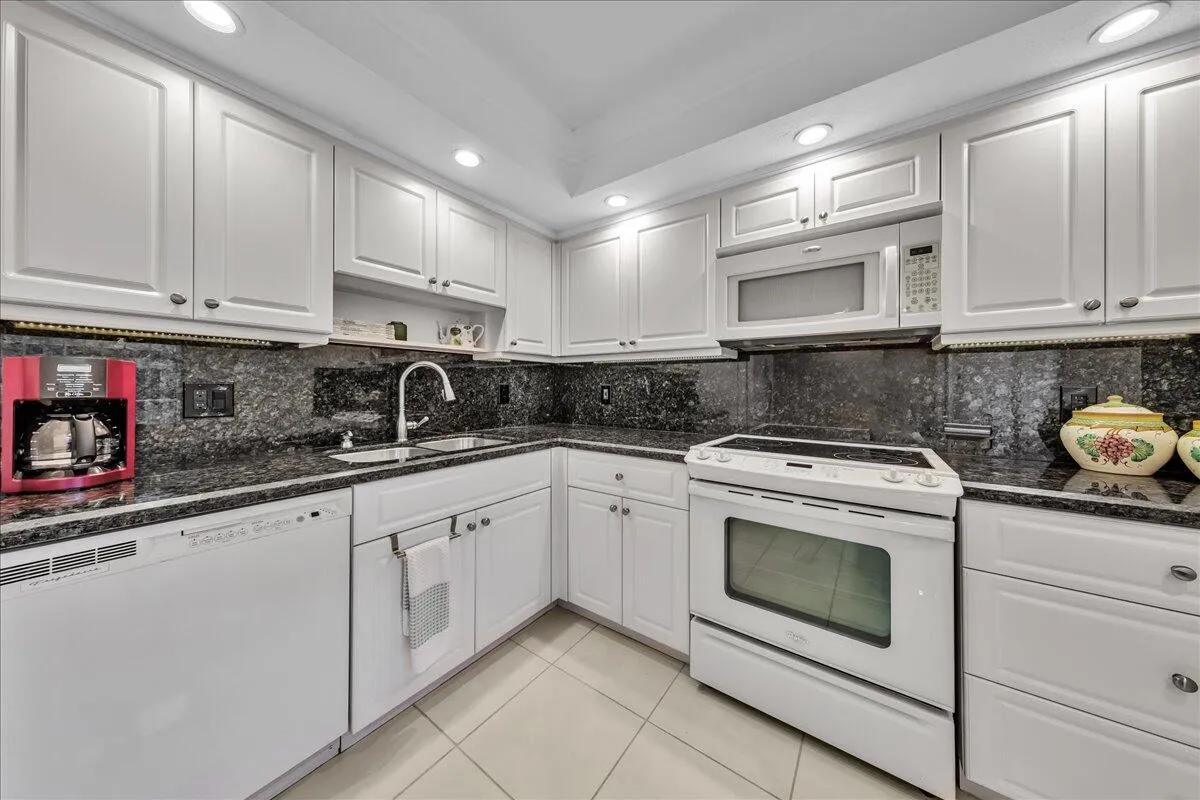 Matching backsplash and countertop