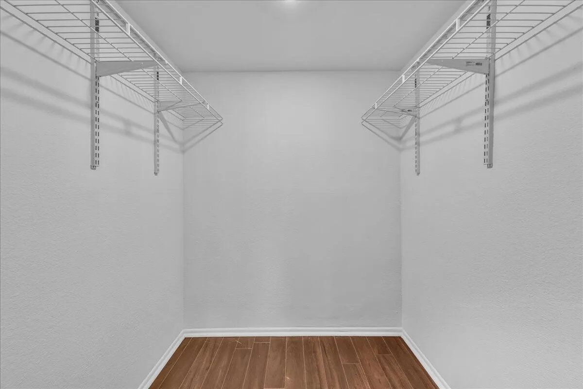 Walk in closet