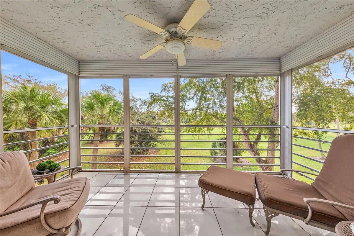 Screened balcony