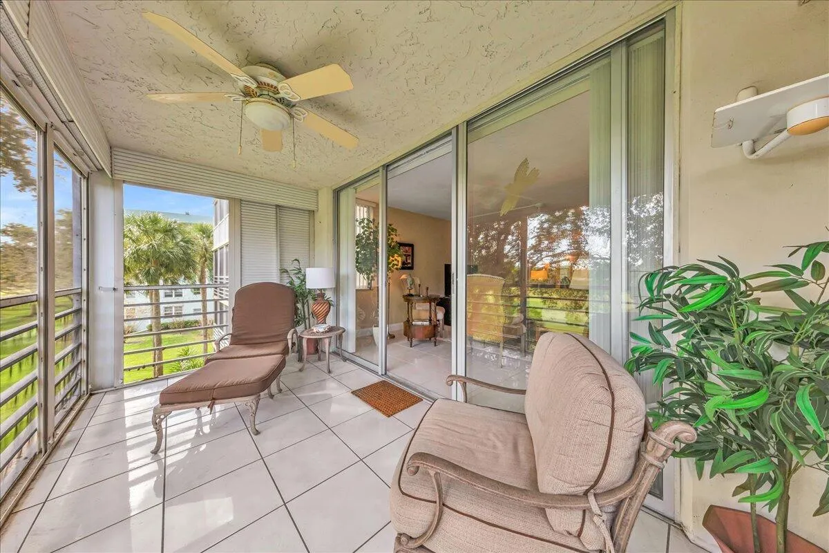 Screened balcony