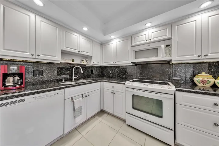 Matching backsplash and countertop