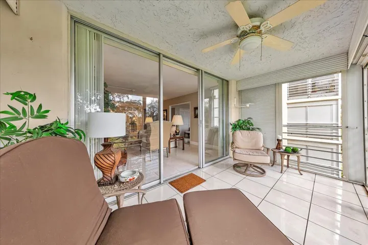 Screened balcony