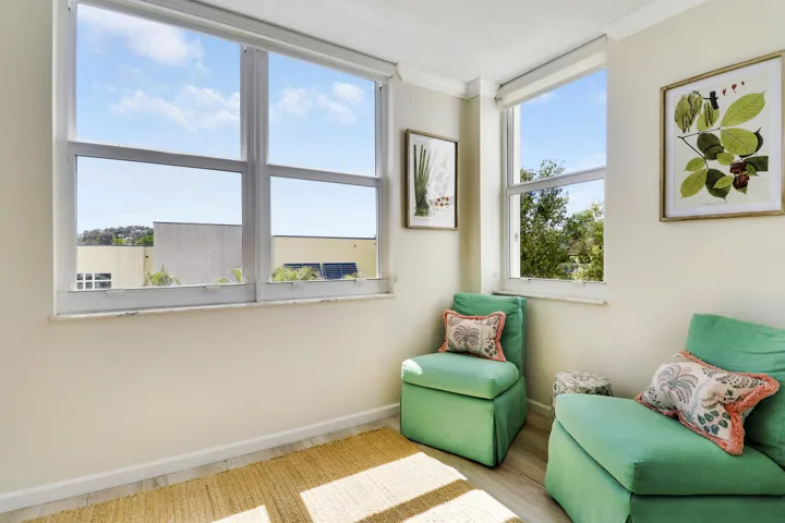 Office/Reading nook