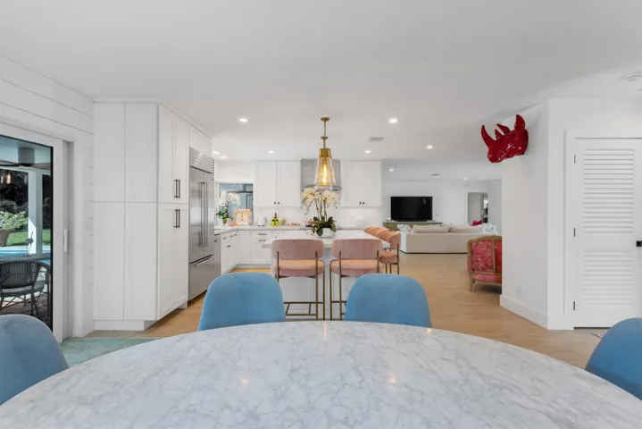 BREAKFAST_NOOK_DETAIL_EB