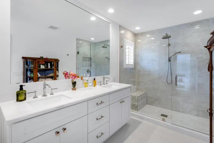PRIMARY_BATHROOM_EB