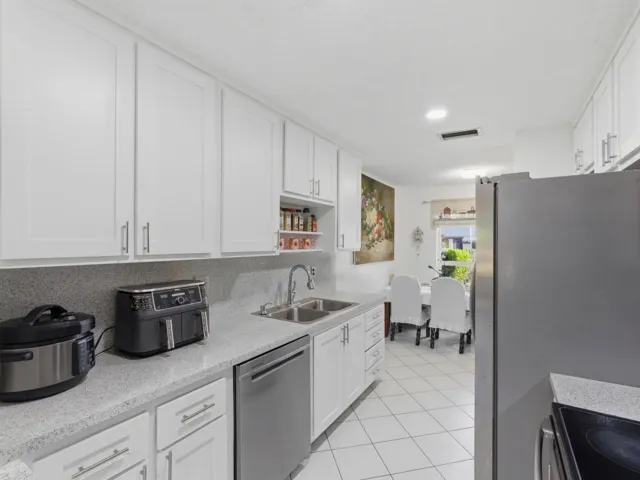 Kitchen 5