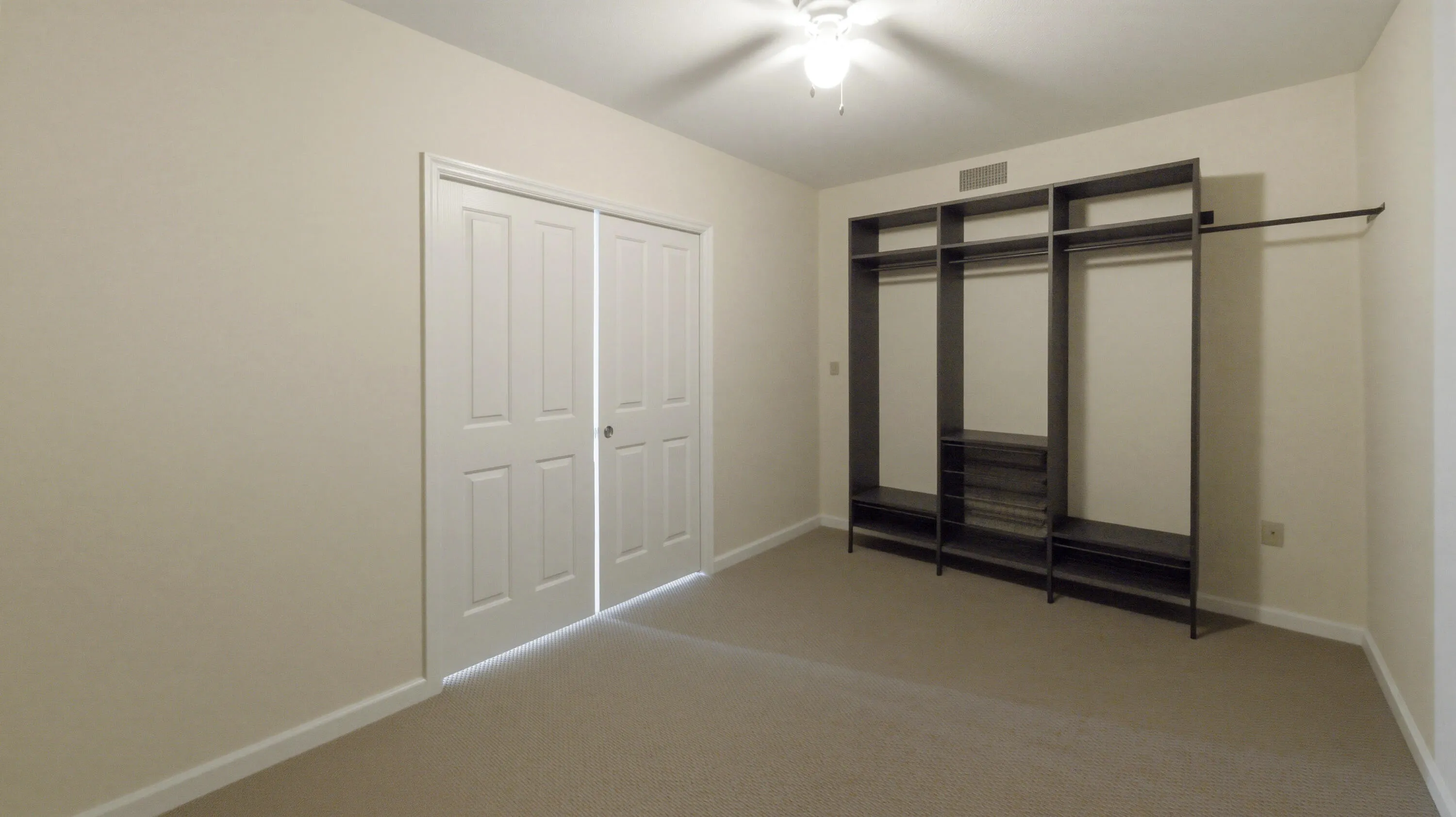Den/Bedroom