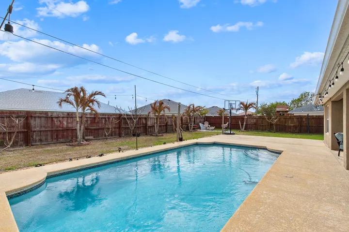 4633 SW Junietta Terrace-29
