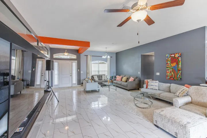 4633 SW Junietta Terrace-23