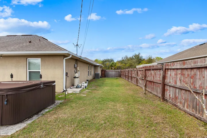 4633 SW Junietta Terrace-30