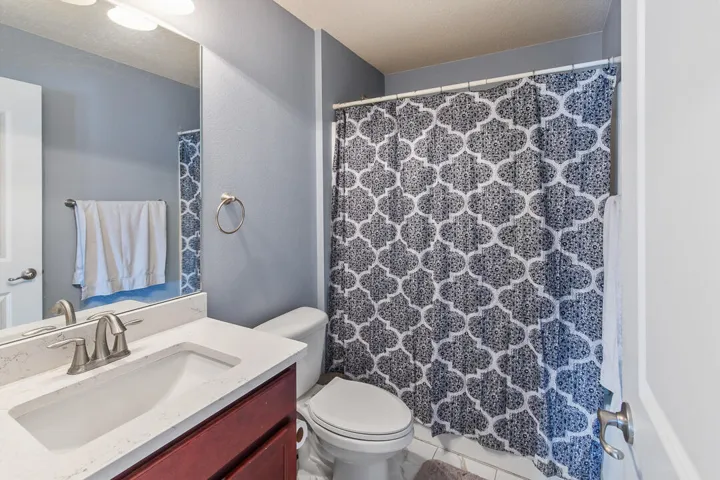 4633 SW Junietta Terrace-15