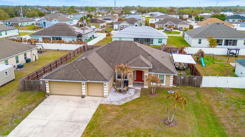 4633 SW Junietta Terrace-6