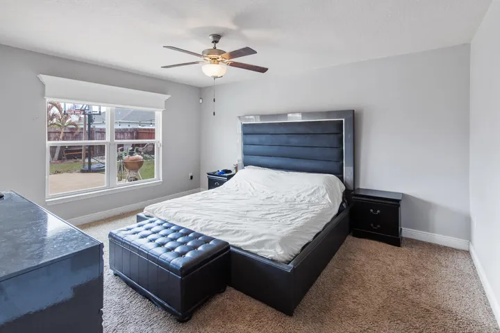4633 SW Junietta Terrace-18